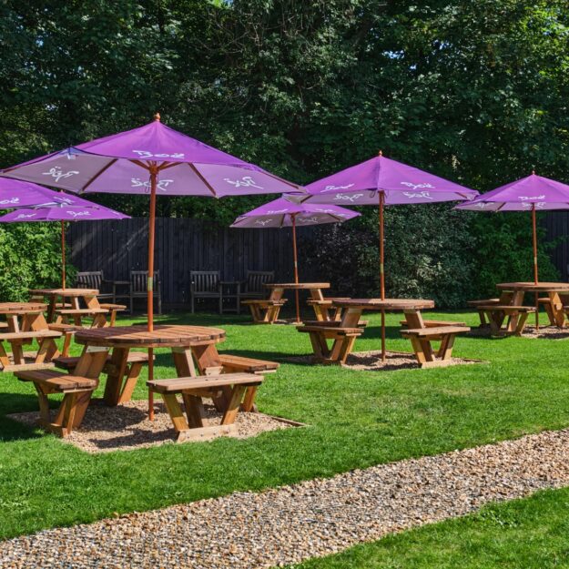 8 Seater Commercial Picnic Tables