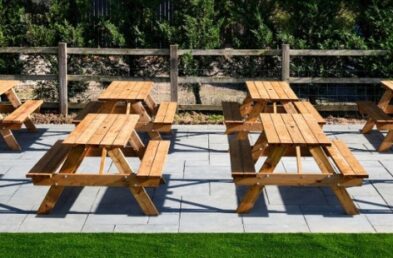 how to clean picnic tables