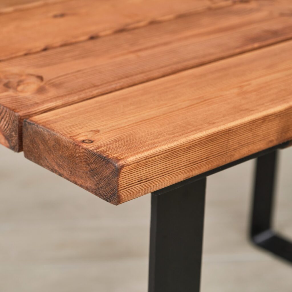 Discovery-Quo Range Rectangular Table - Woodberry