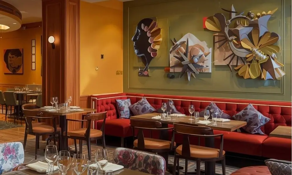 ACCESSORIES & FINISHES INTERNALLY FOR COMMERCIAL VENUES