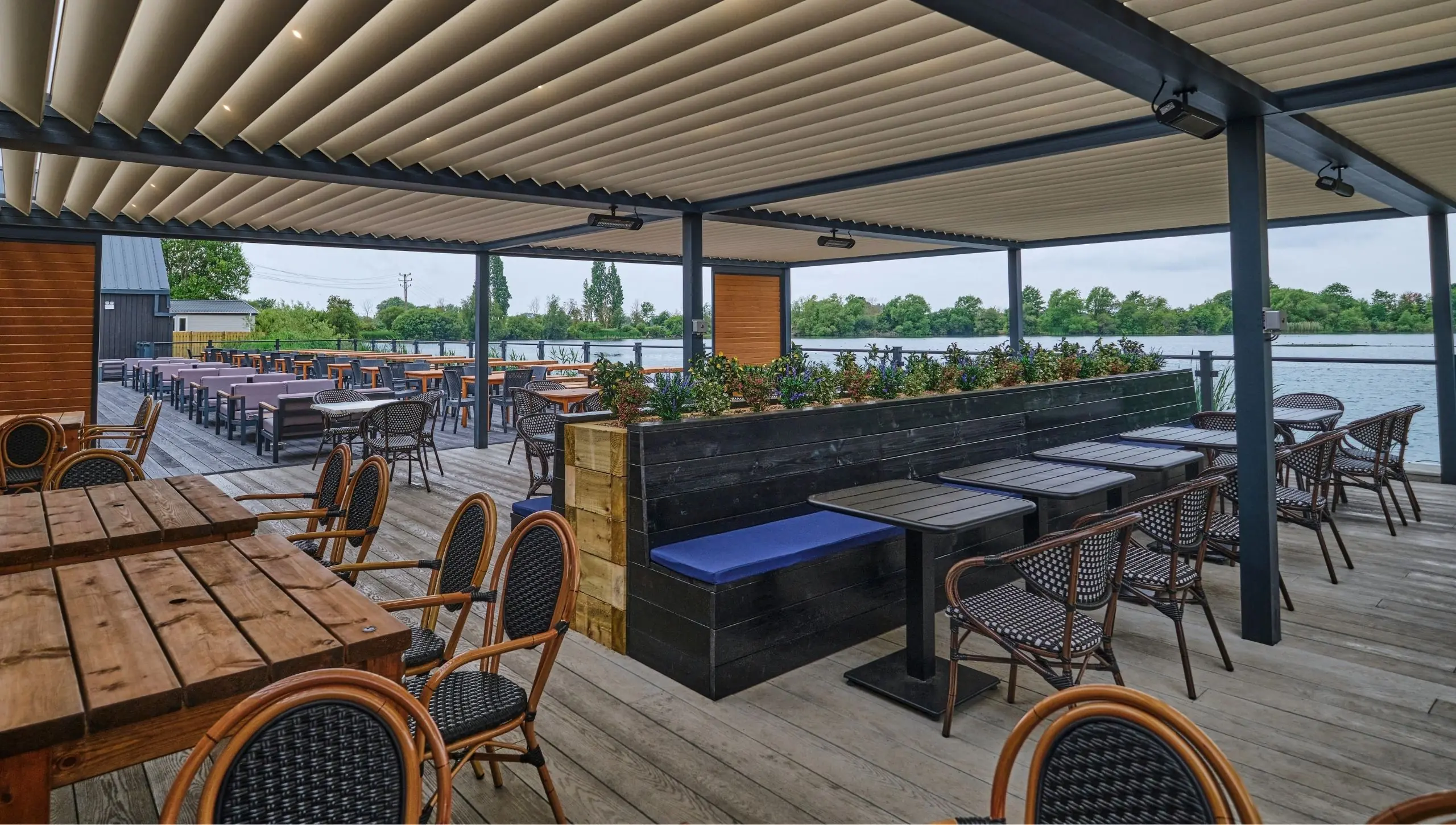 hospitality outdoor refurbishment projects (3)